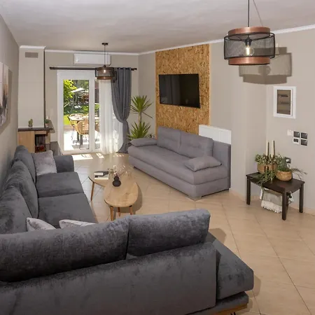 Seaside Palio Villa *